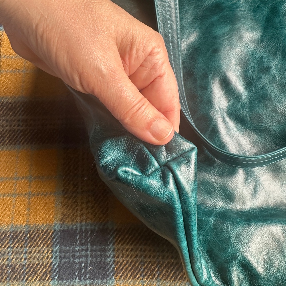 Rough and Tumble Nina Tote Bag Tourmaline - Picture 5 of 6